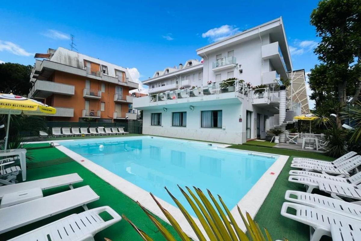 Nautilus Hotel Family All Inclusive Беллария-Иджеа-Марина Экстерьер фото