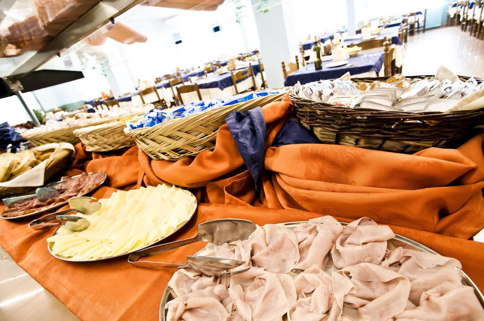 Nautilus Hotel Family All Inclusive Беллария-Иджеа-Марина Экстерьер фото