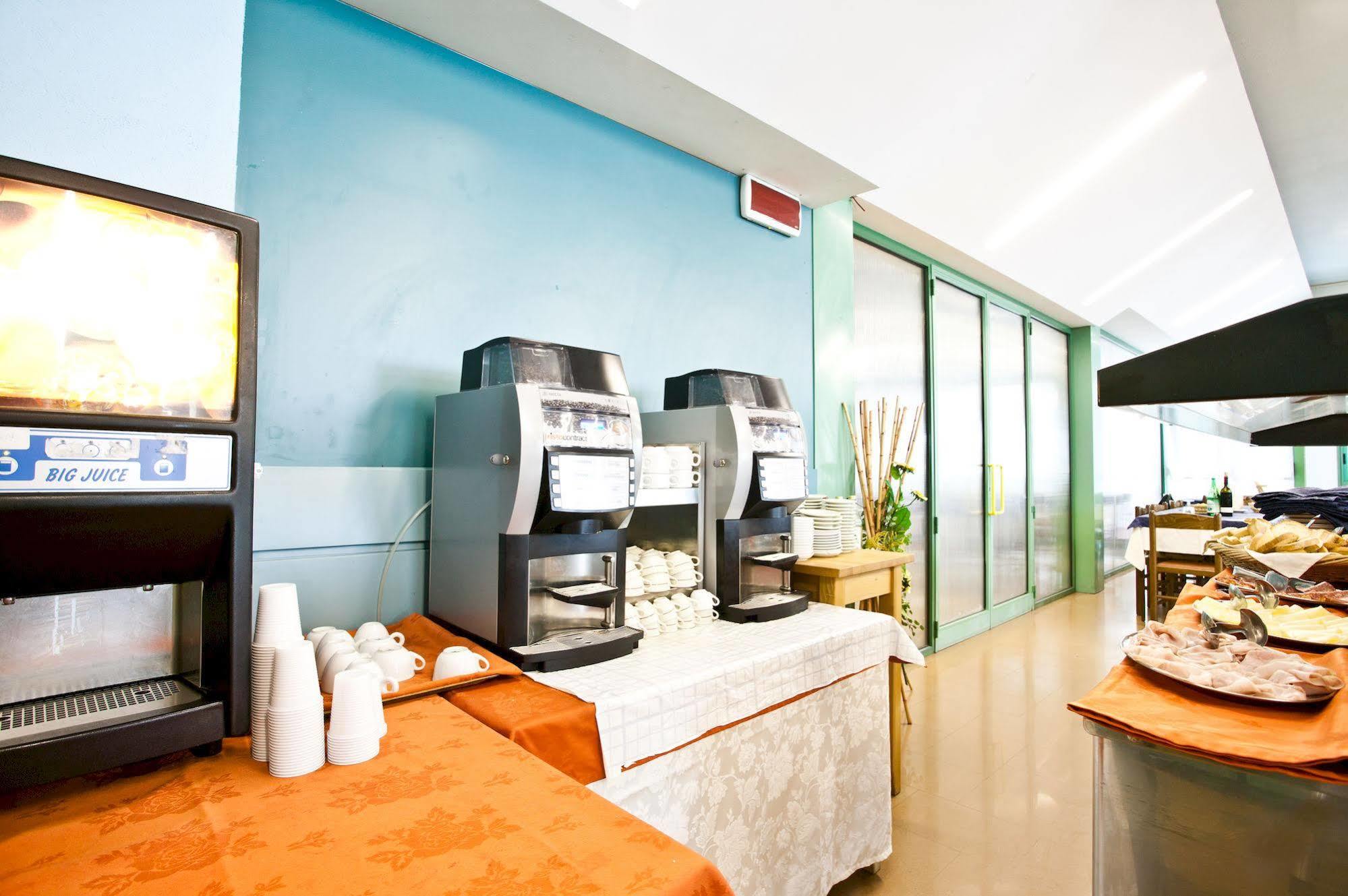 Nautilus Hotel Family All Inclusive Беллария-Иджеа-Марина Экстерьер фото